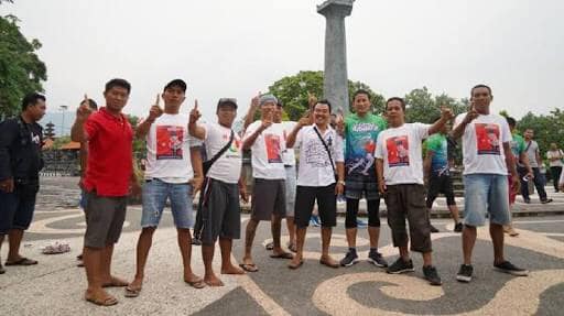 Sandiaga Berpose 1 Jari di Bali, Politik Santun dan Santai